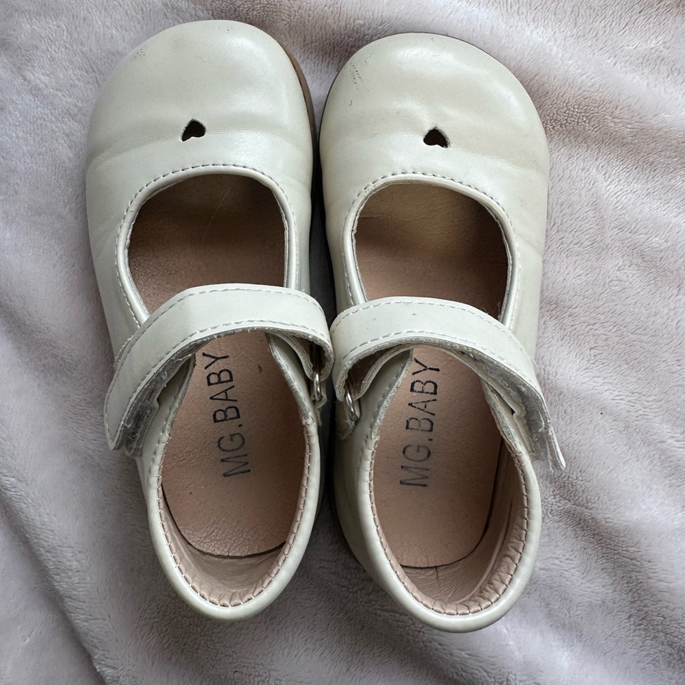 Cream Dress Shoes for Kids